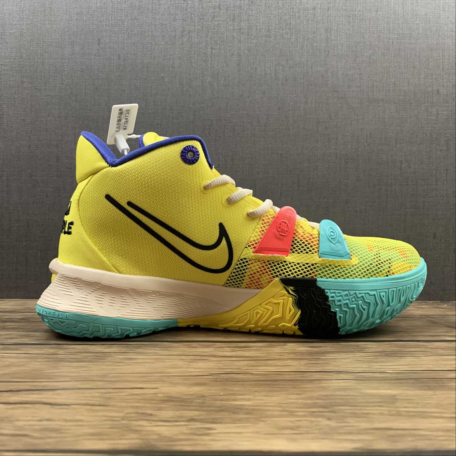 Tênis Nike Kyrie 7