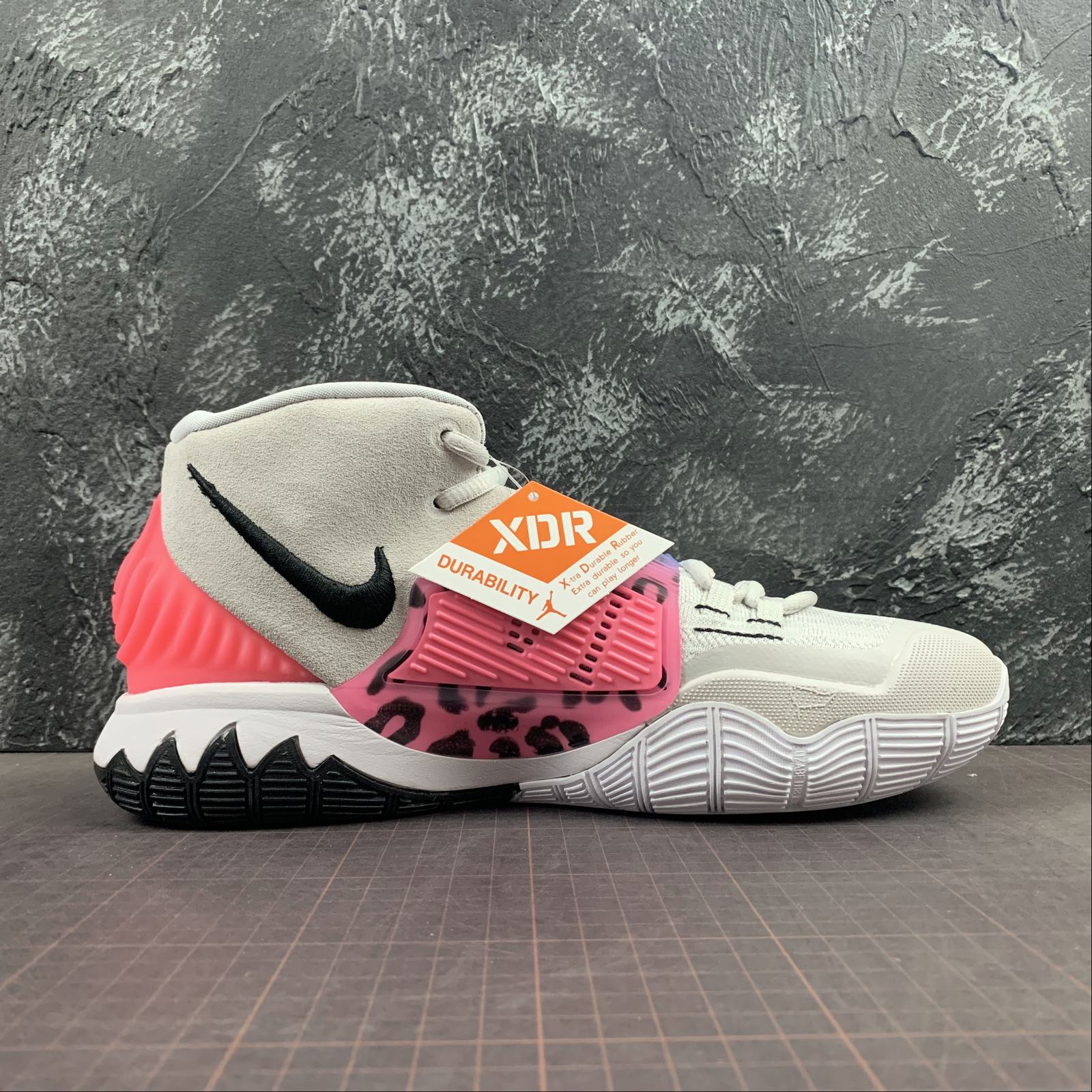 Tênis Nike Kyrie 6