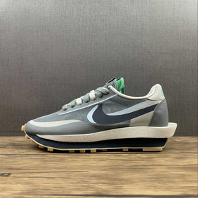 Tênis Nike LDWaffle