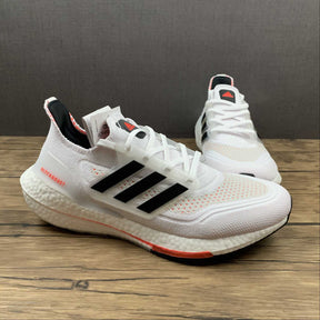 Tênis Ultra Boost 21