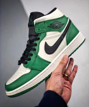 Tênis Nike Air Jordan 1