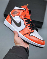 Tênis Nike Air Jordan 1
